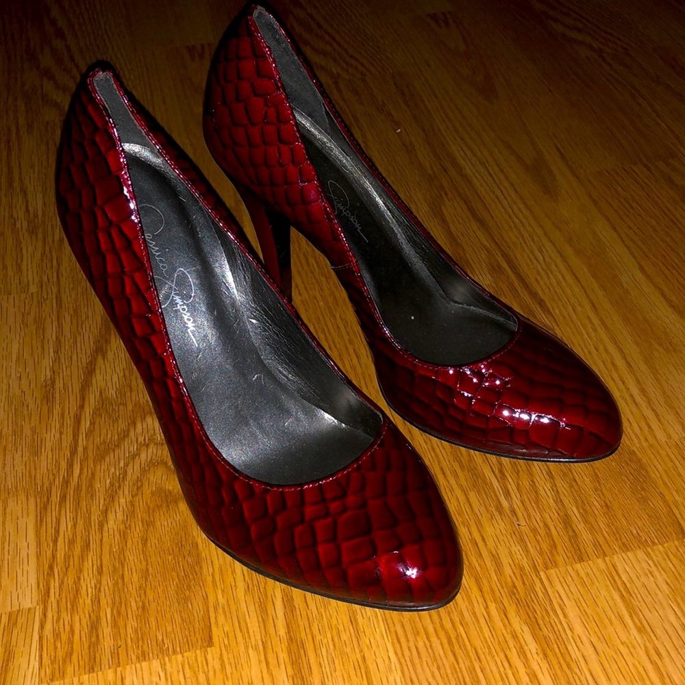 Jessica Simpson red pumps